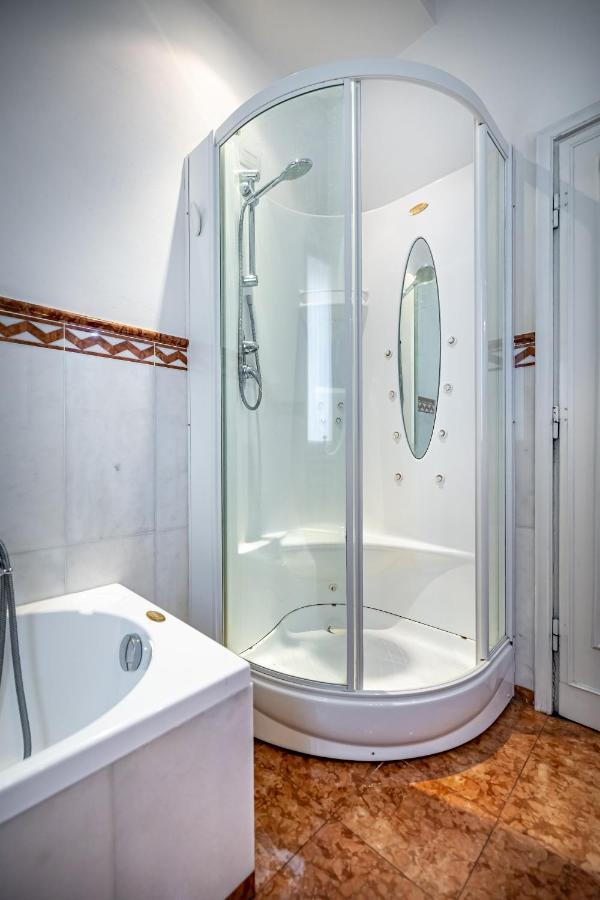 Yid D'Azeglio Luxury Apartment With Parking Florença Exterior foto